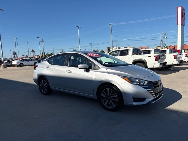 Used 2025 Nissan Versa SV FWD image 2