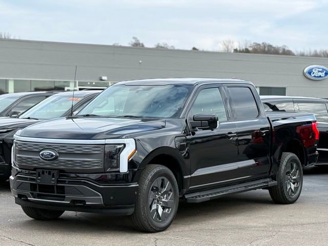 Certified 2022 Ford F150 Lightning Lariat w/ Equipment Group 511A High image 31