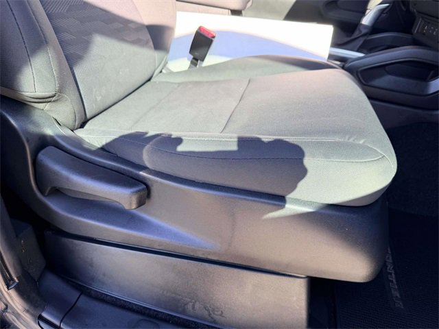 Used 2025 Nissan Frontier S w/ S Utility Package image 9