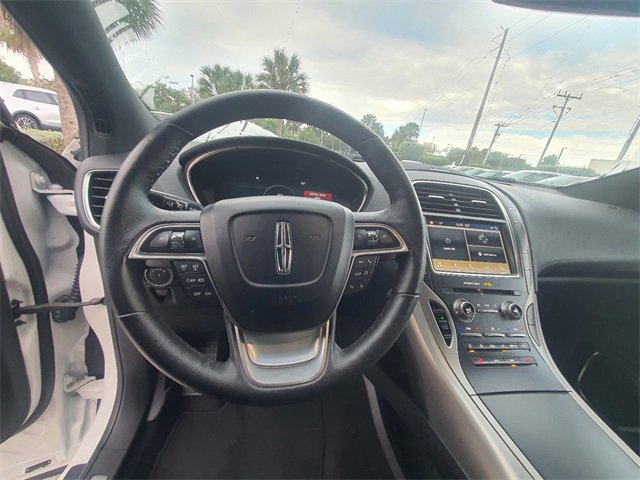 Used 2019 Lincoln Nautilus Standard image 16