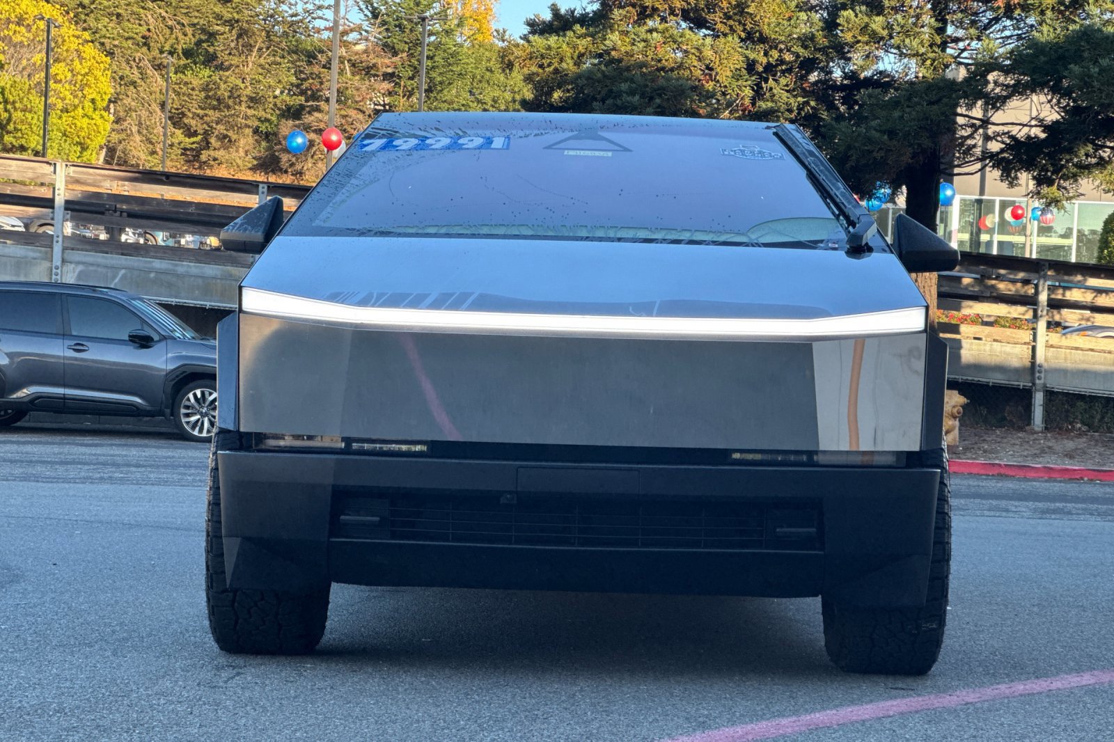 Used 2025 Tesla Cybertruck AWD Crew Cab image 12