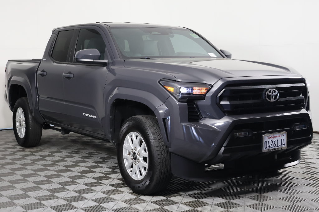 Used 2025 Toyota Tacoma SR5 w/ SR5 Upgrade Package RWD image 3