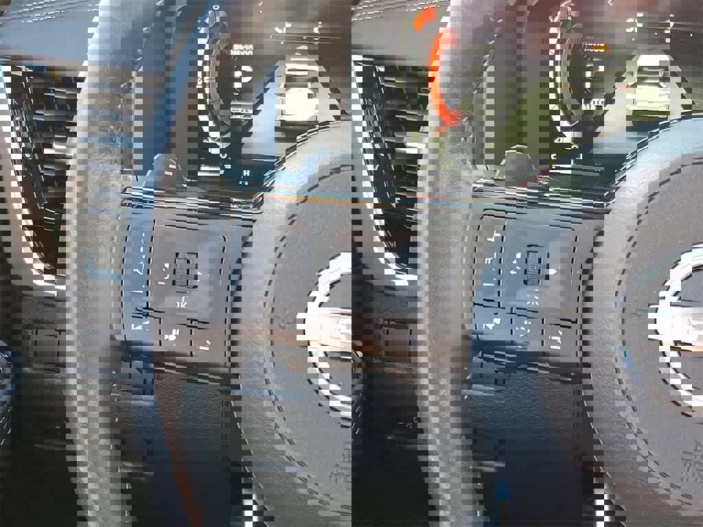 Used 2024 Nissan Rogue SL w/ SL Premium Package image 21