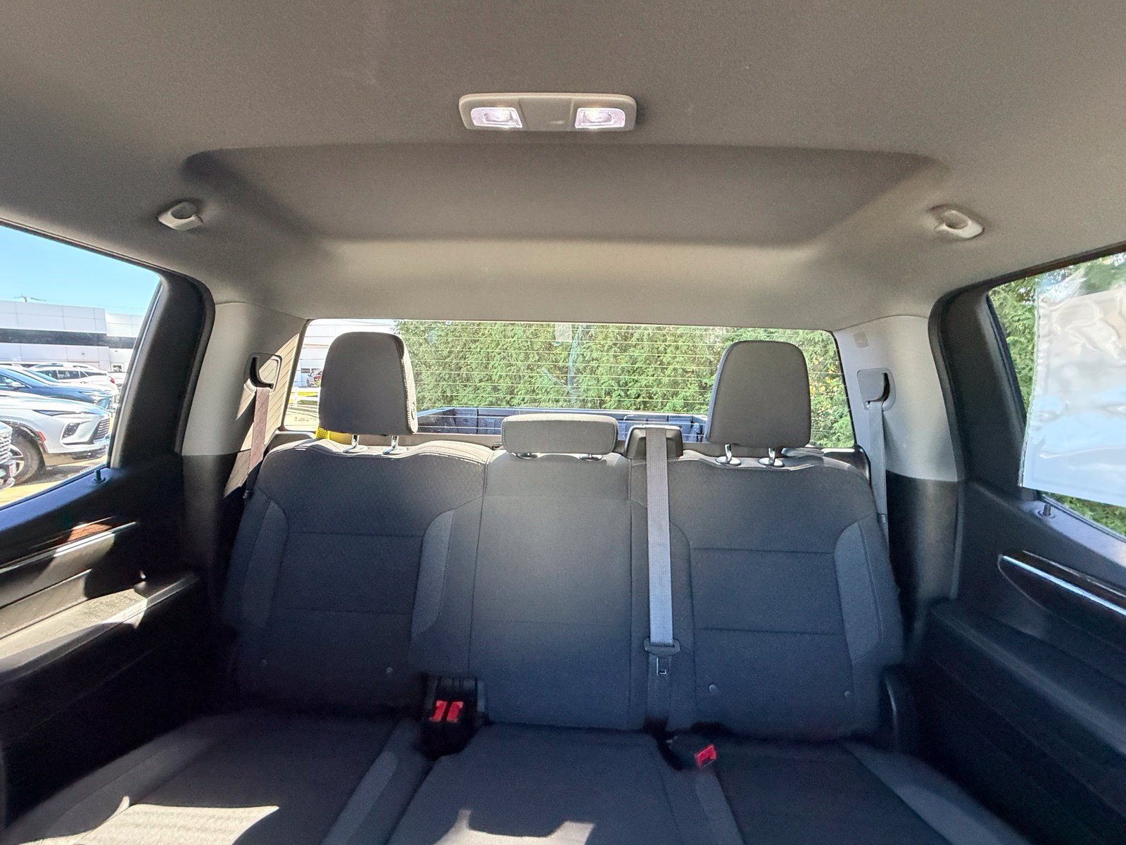 Used 2024 GMC Sierra 1500 SLE AWD/4WD image 3