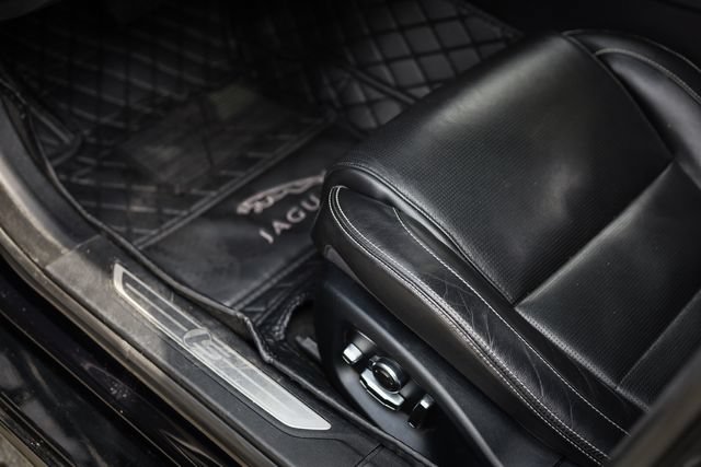 Used 2018 Jaguar XF S AWD/4WD image 54