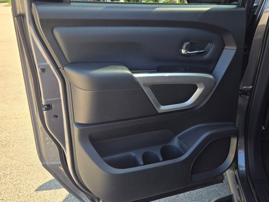 Used 2024 Nissan Titan SV w/ SV Convenience Package AWD/4WD image 20