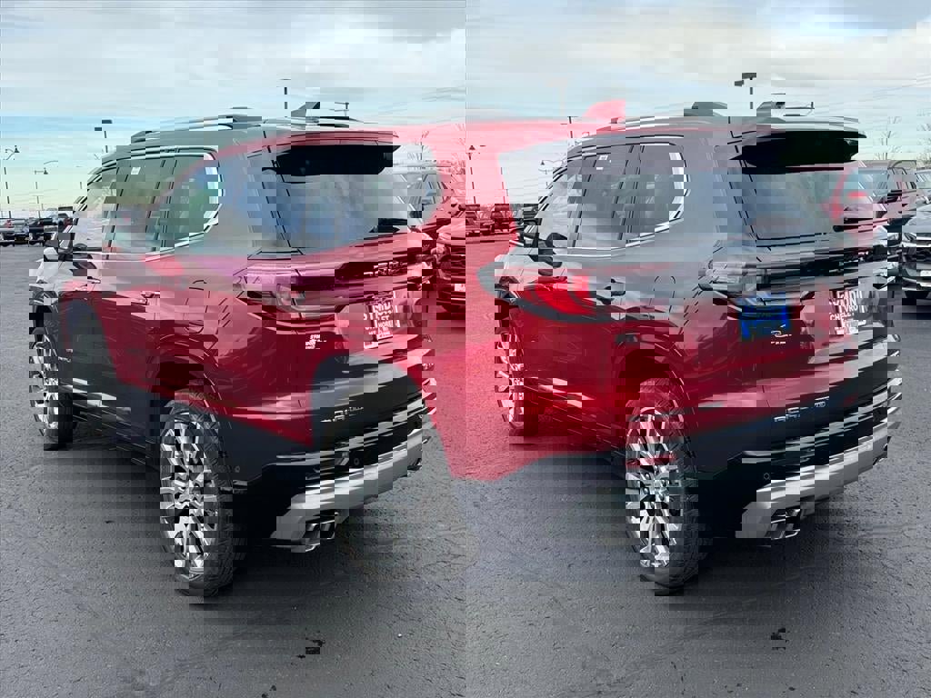 Used 2024 GMC Acadia Denali w/ Super Cruise Package image 3