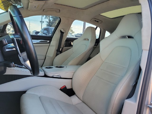 Used 2019 Porsche Panamera GTS AWD/4WD image 21