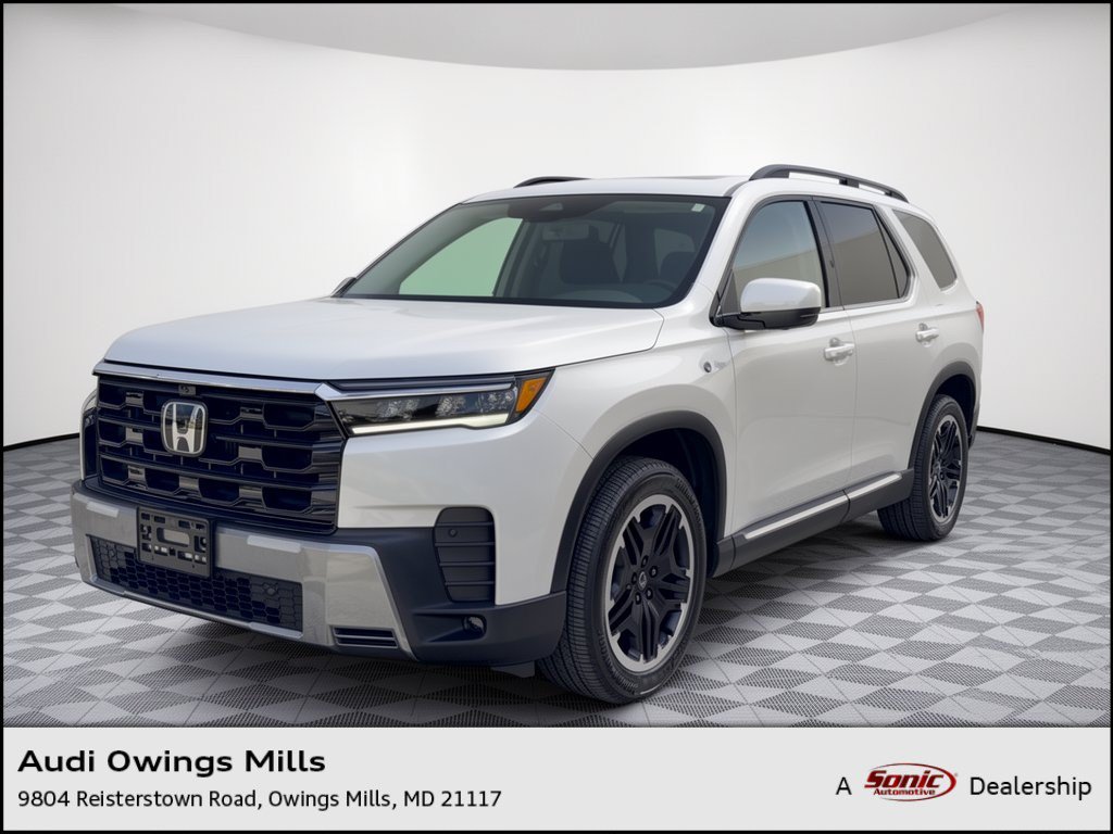 Used 2026 Honda Pilot Touring image 1