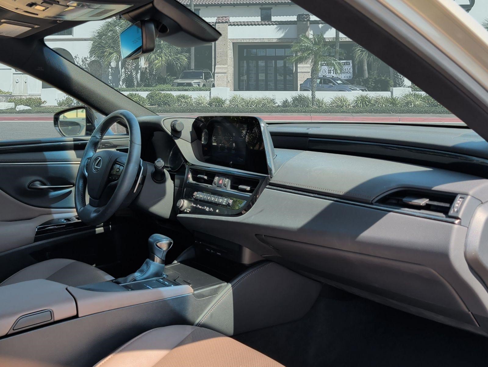 Certified 2022 Lexus ES 350 w/ Accessory Package 2 FWD image 29