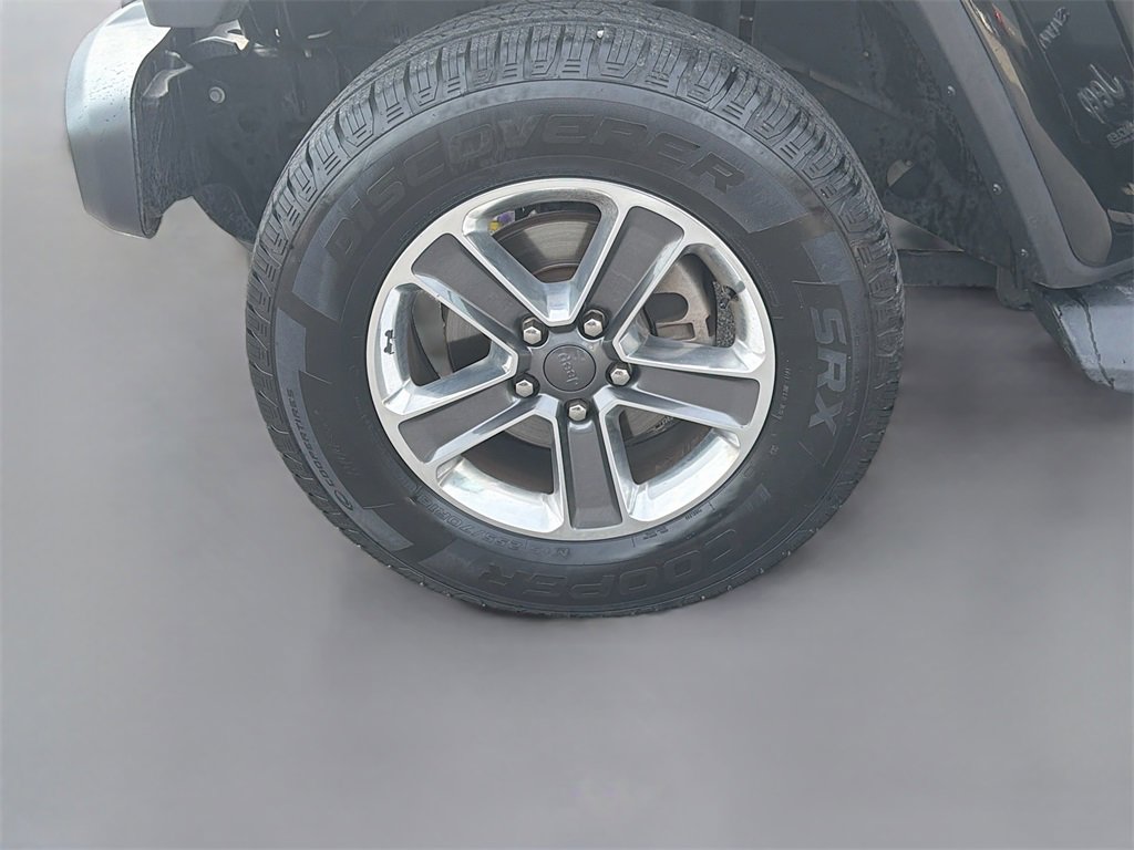 Used 2020 Jeep Wrangler Unlimited Sahara image 35