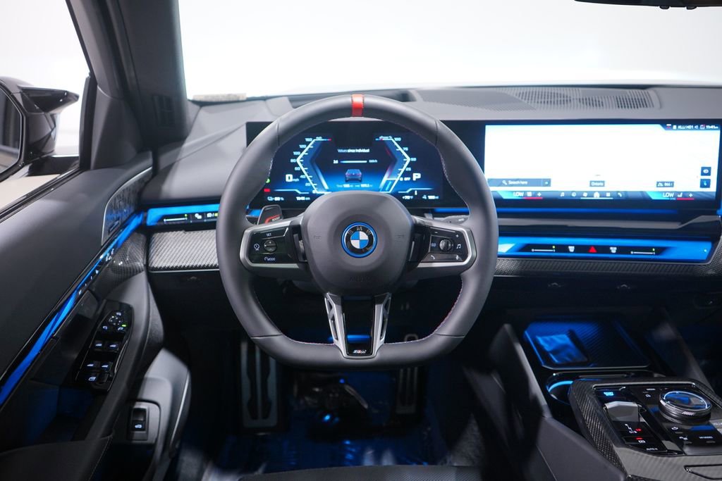 Used 2025 BMW i5 M60 w/ Premium Package image 11