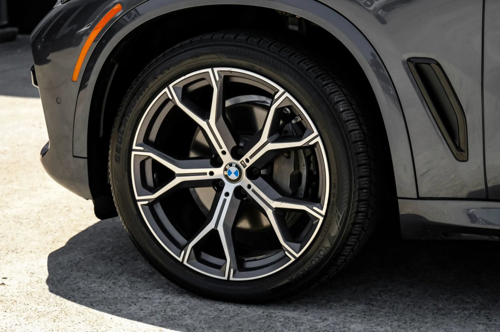 Used 2020 BMW X5 xDrive40i w/ M Sport Package AWD/4WD image 67