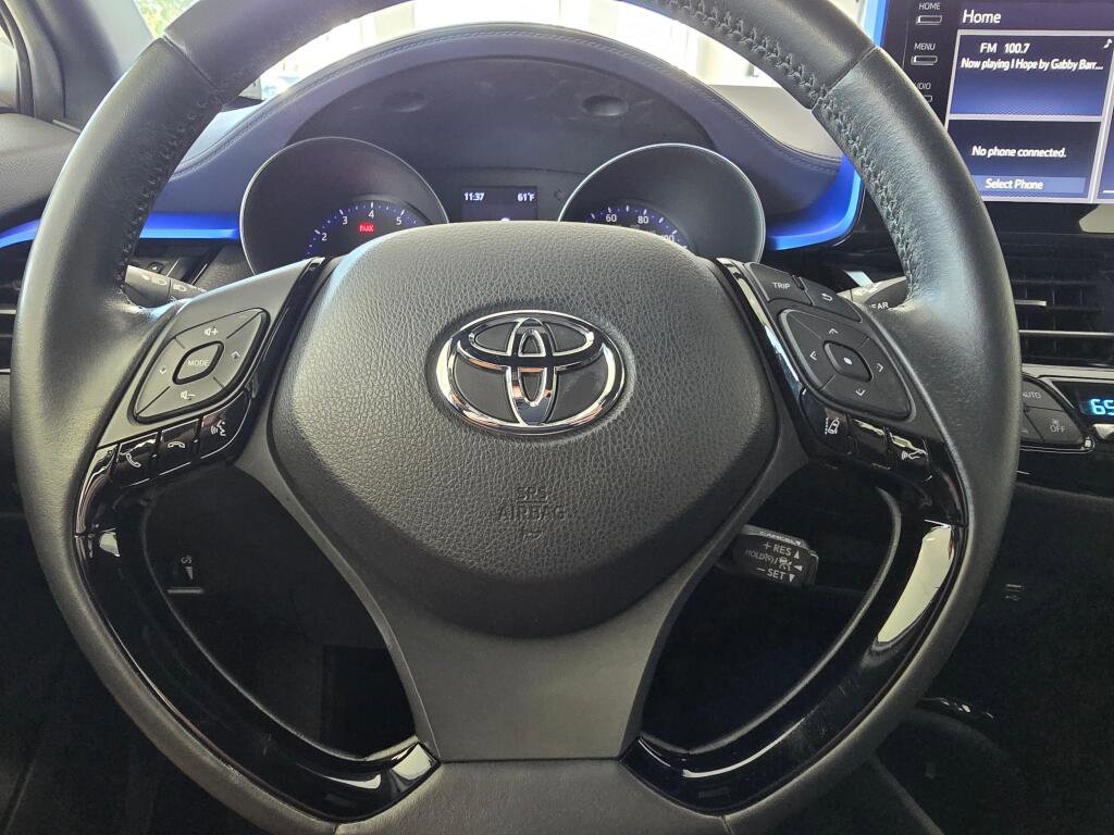 Used 2020 Toyota C-HR XLE image 26