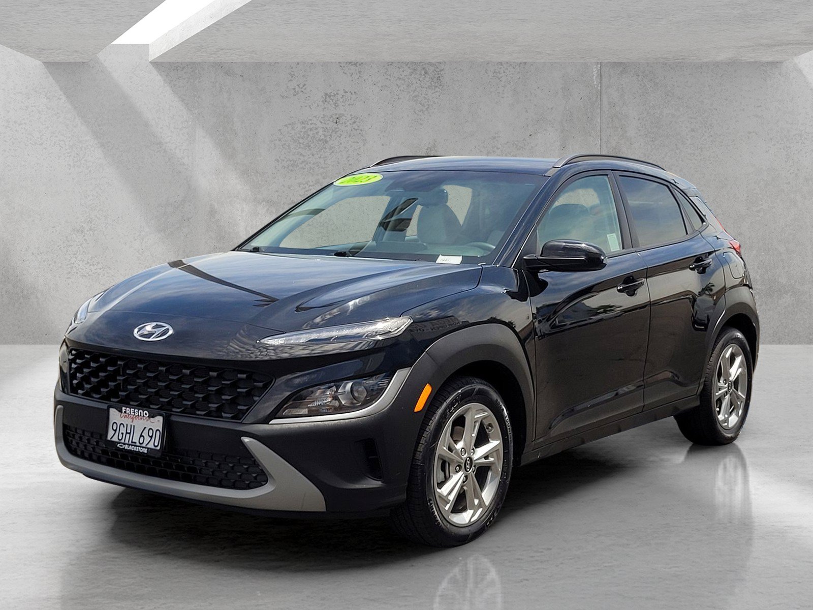 Used 2023 Hyundai Kona SEL w/ Cargo Package FWD image 8