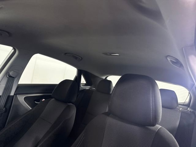 Used 2017 Hyundai Elantra GT image 11