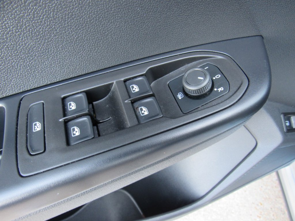 Used 2024 Volkswagen Taos SE FWD image 13