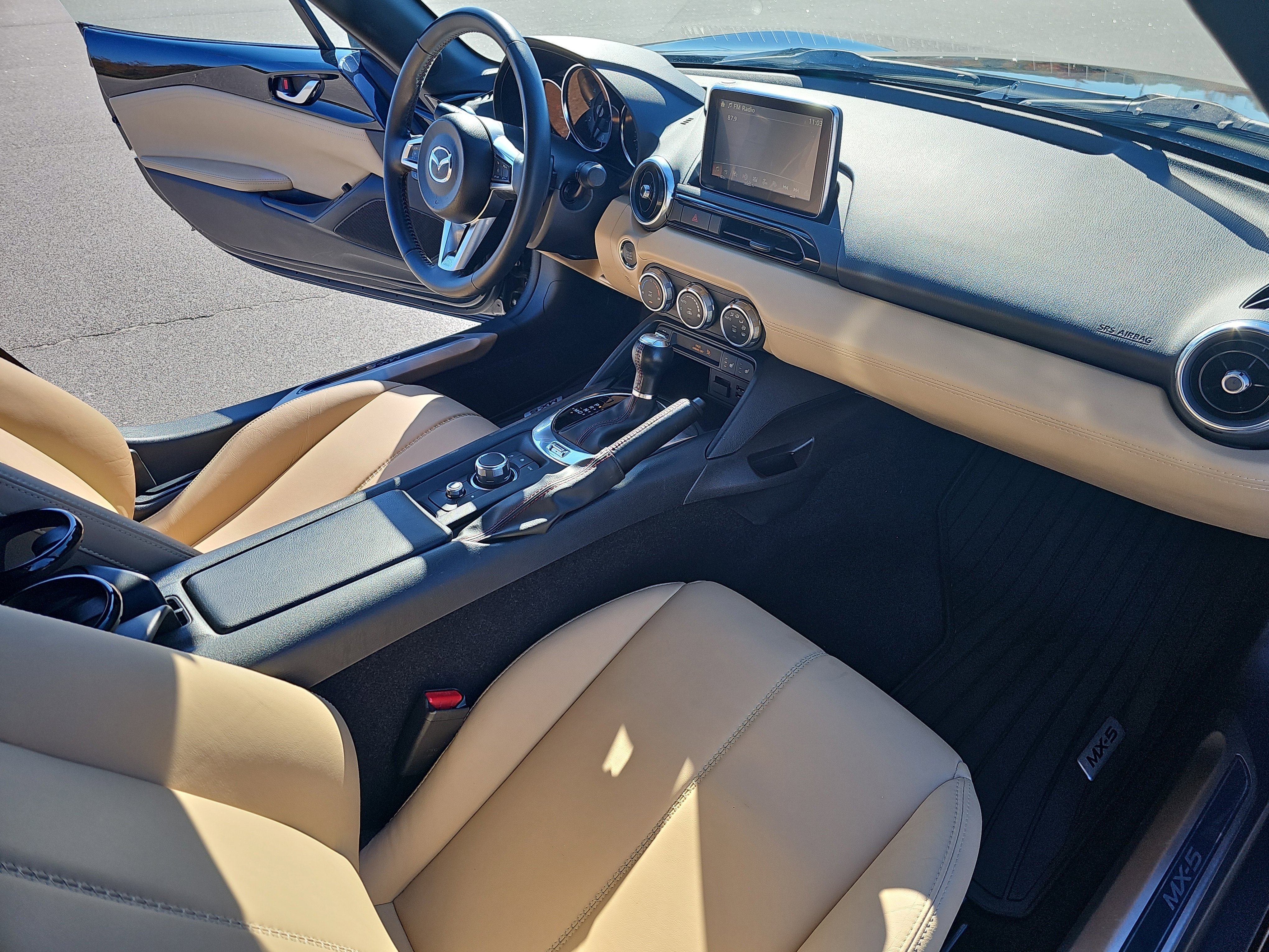 Used 2017 MAZDA MX-5 Miata RF Grand Touring image 11