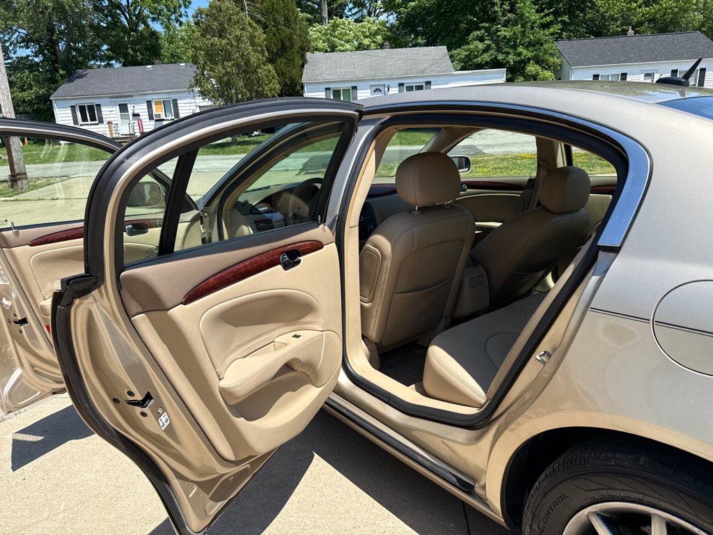 Used 2006 Buick Lucerne CXL w/ Luxury Package FWD image 11