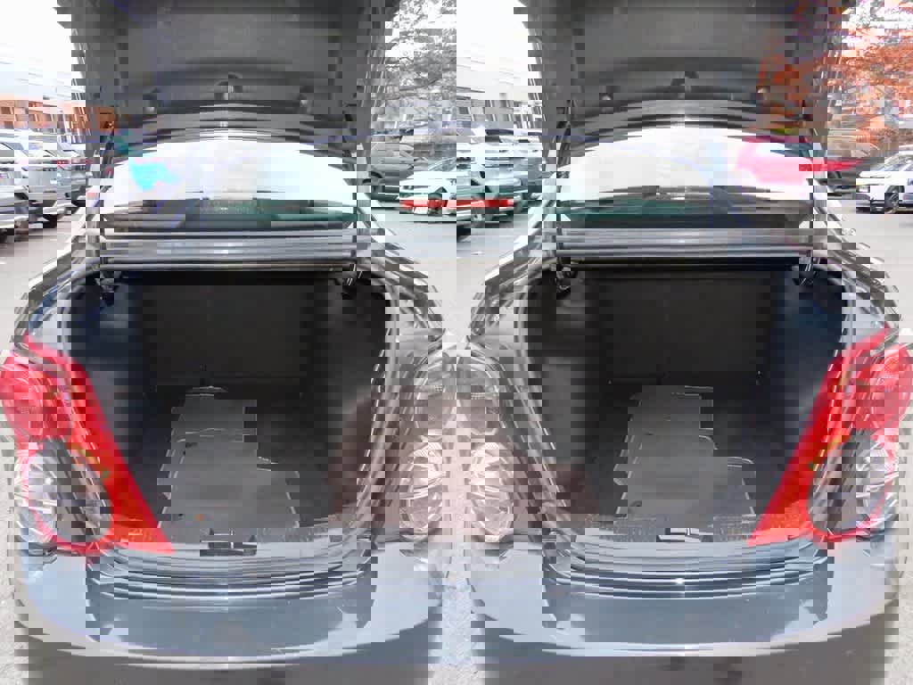 Used 2014 Chevrolet Sonic LT image 10