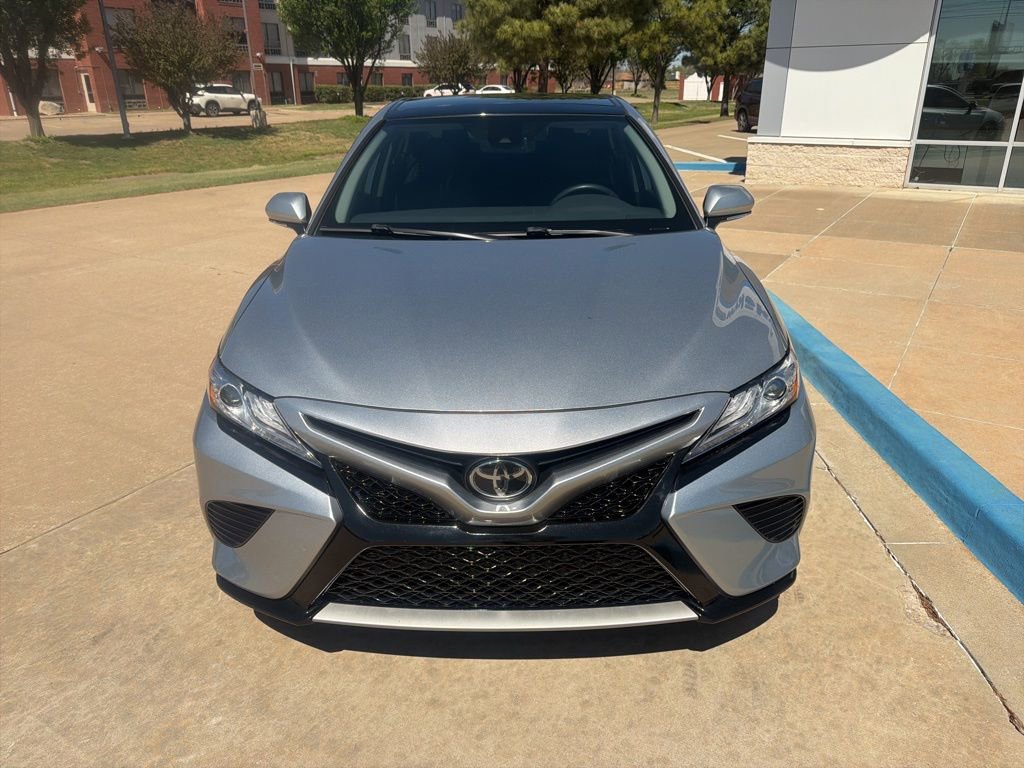 Used 2020 Toyota Camry XSE image 3