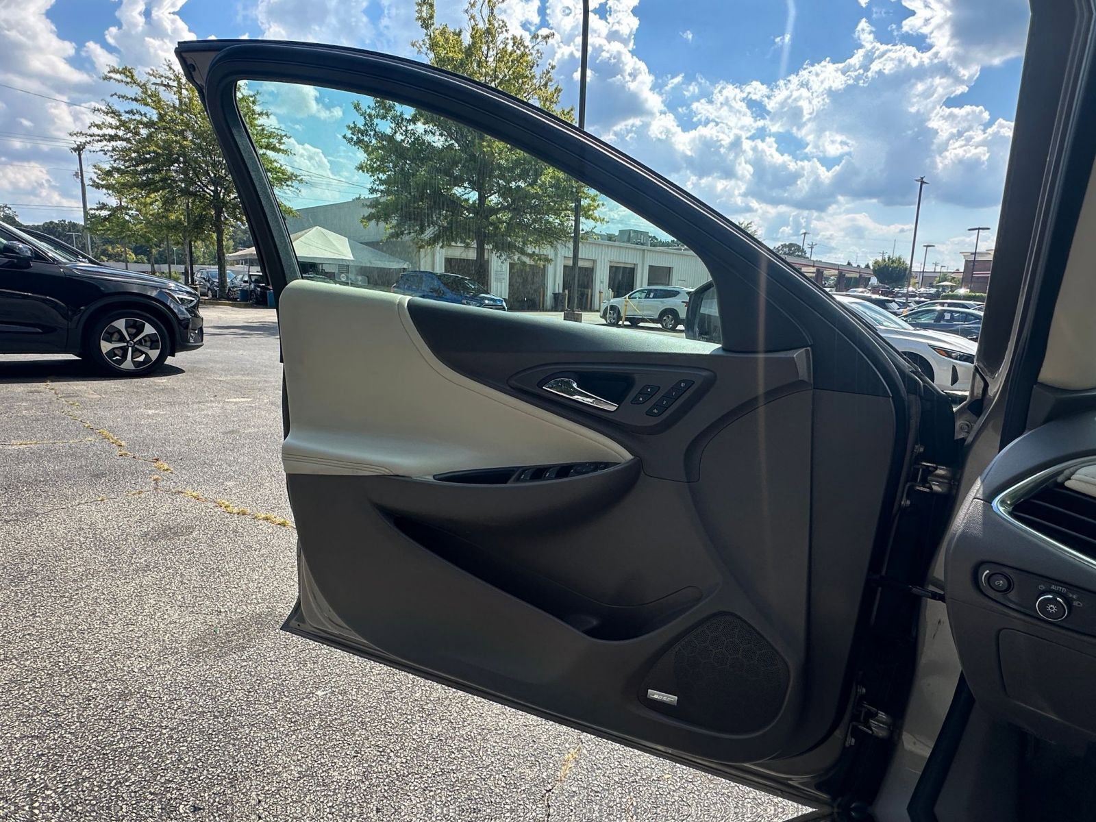 Used 2024 Chevrolet Malibu LT image 20