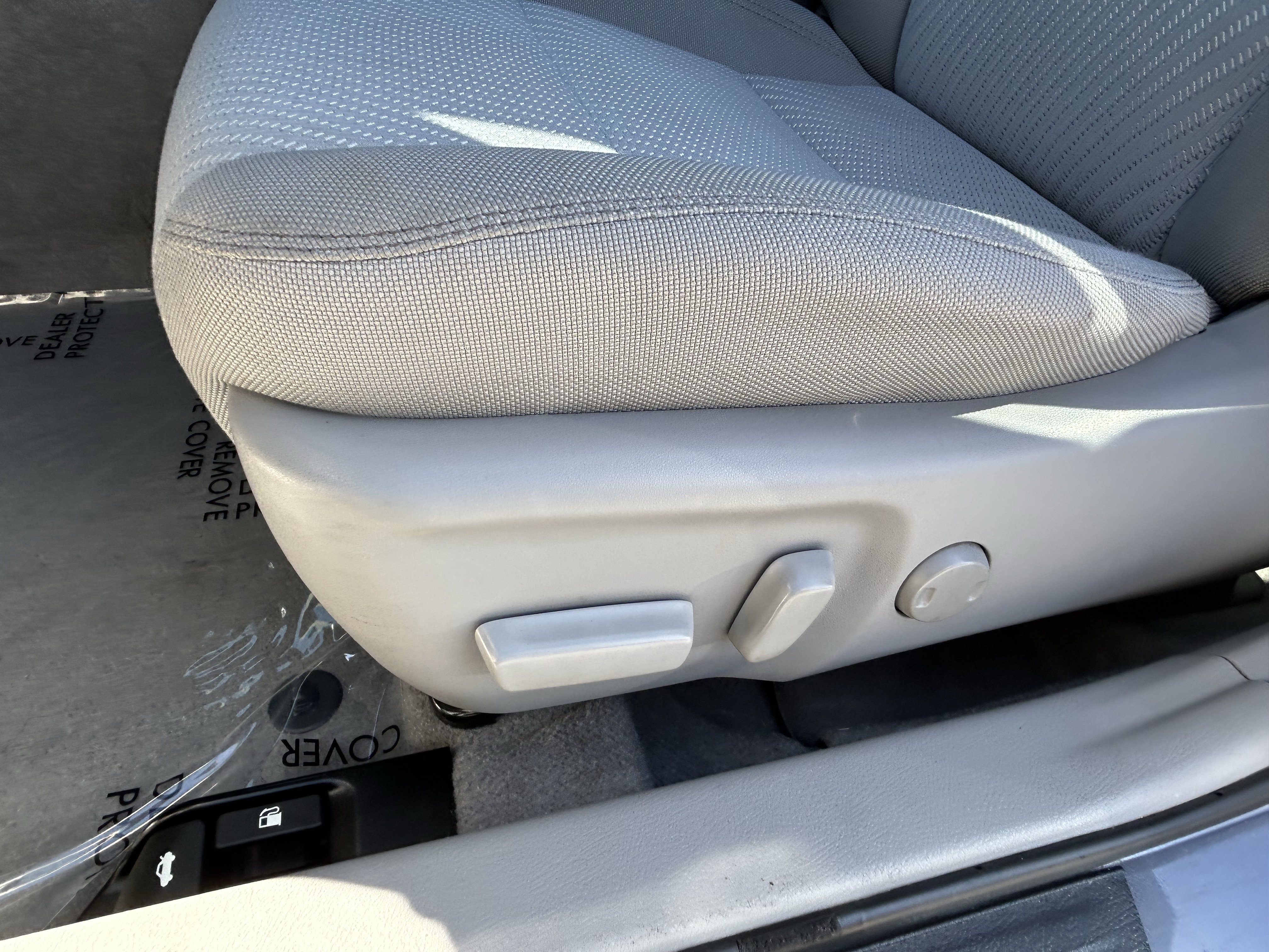 Used 2017 Toyota Camry LE FWD image 16