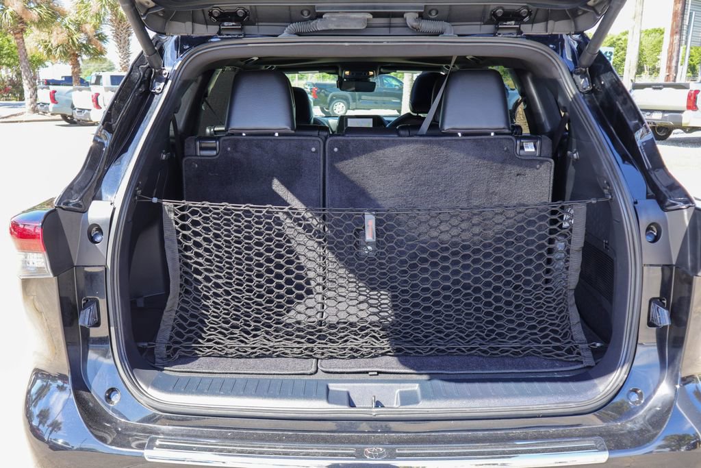 Used 2024 Toyota Highlander XSE FWD image 31