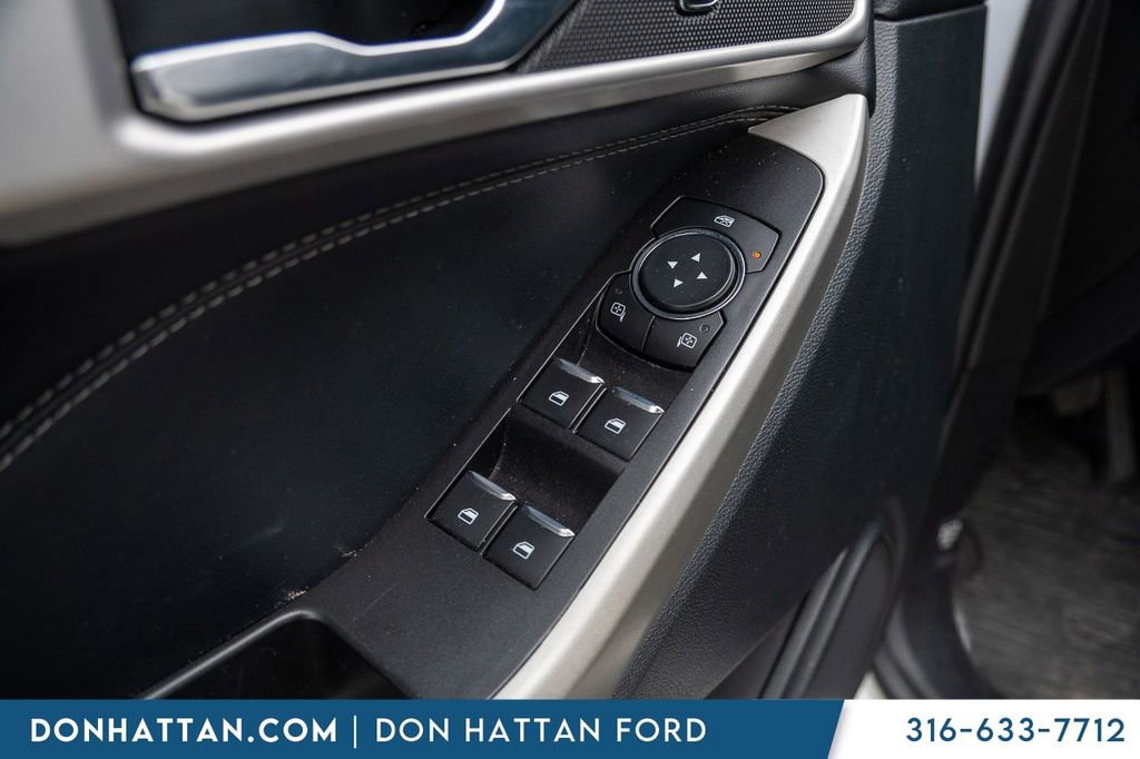 Used 2020 Ford Explorer XLT w/ Equipment Group 202A AWD/4WD image 15