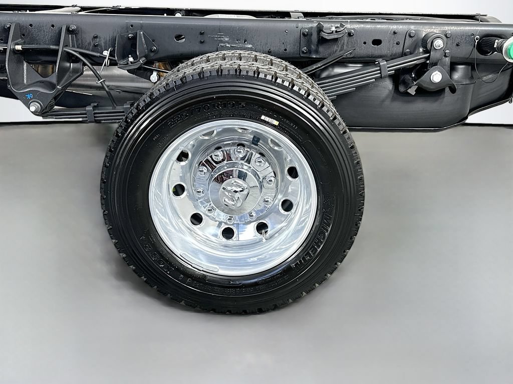 New 2026 RAM 5500 4x4 Crew Cab w/ Laramie Trim Package image 16