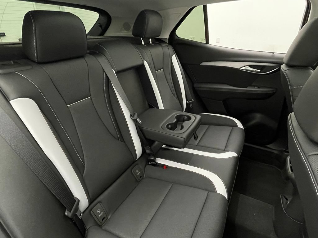Used 2025 Buick Envision Sport Touring AWD/4WD image 37