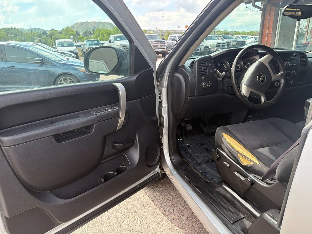 Used 2012 Chevrolet Silverado 1500 LT w/ All-Star Edition RWD image 9