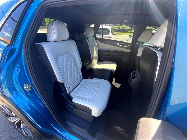 Certified 2024 Volkswagen Atlas Cross Sport SEL Premium R-Line AWD/4WD image 22