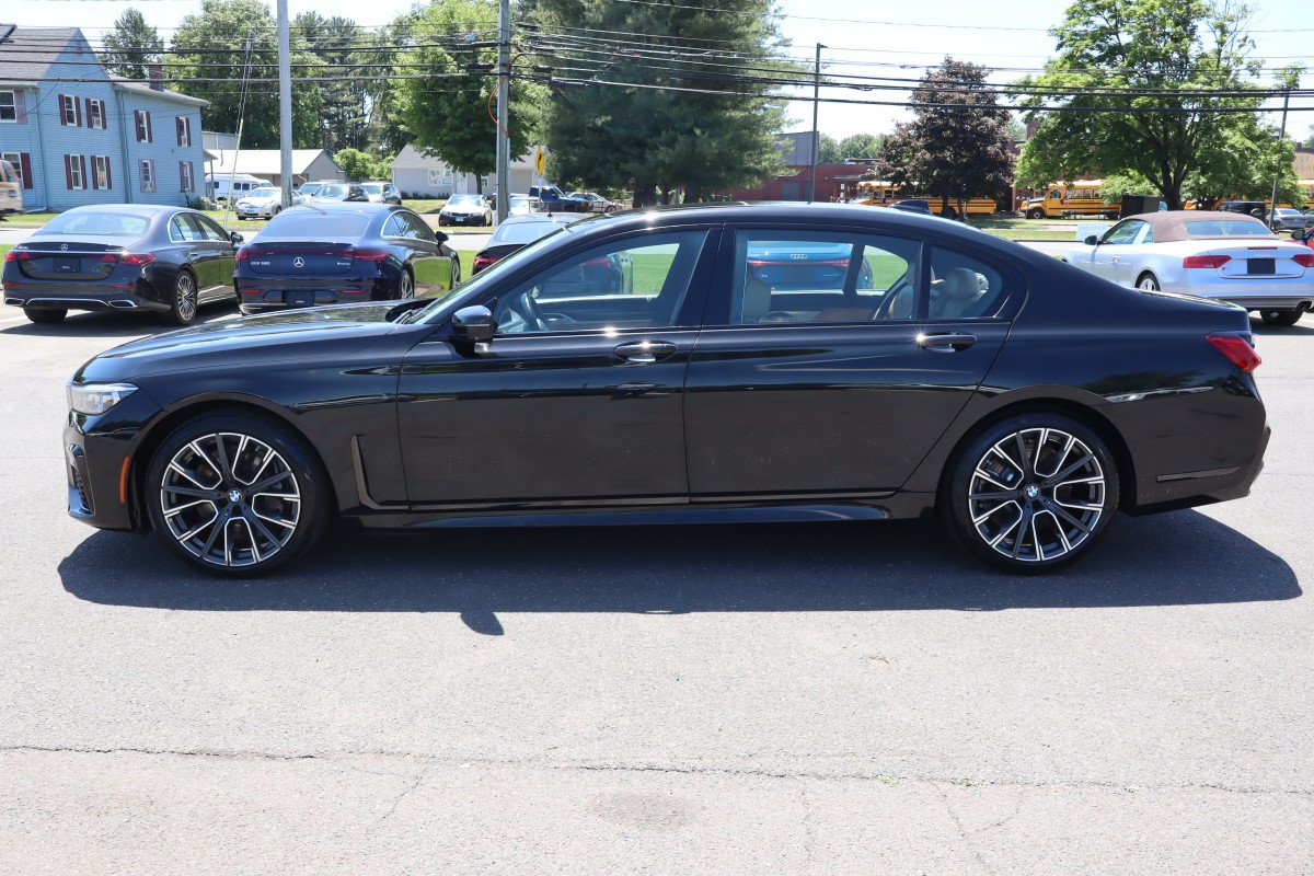Used 2021 BMW 750i xDrive w/ Executive Package AWD/4WD image 8
