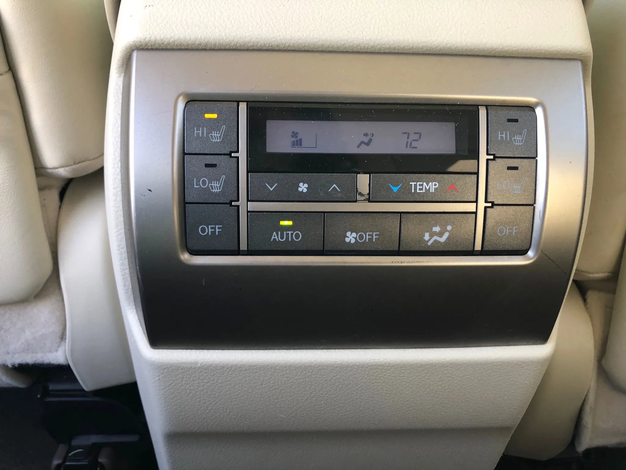 Used 2016 Lexus GX 460 Luxury w/ Preferred Accessory Package image 40