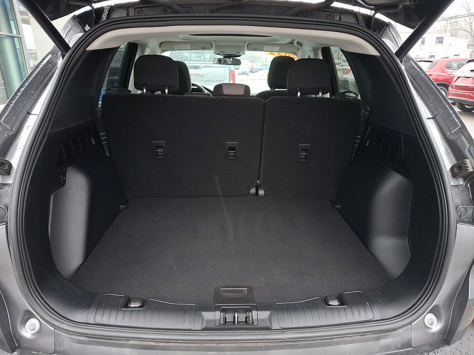 Used 2022 Ford Escape SE w/ SE Sport Appearance Package image 29