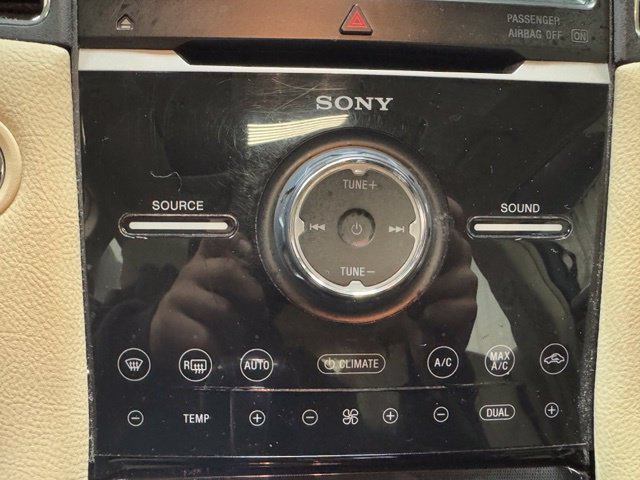 Used 2013 Ford Taurus Limited FWD image 26