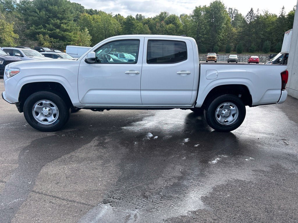 Used 2023 Toyota Tacoma SR AWD/4WD image 3