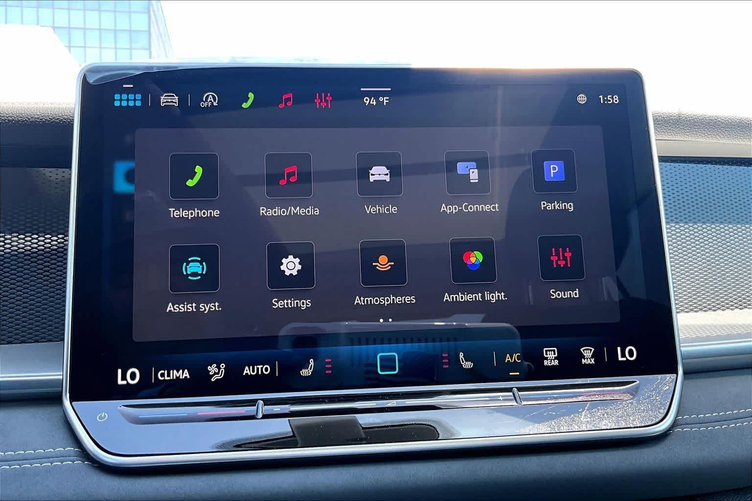 New 2026 Volkswagen Tiguan SE FWD image 19
