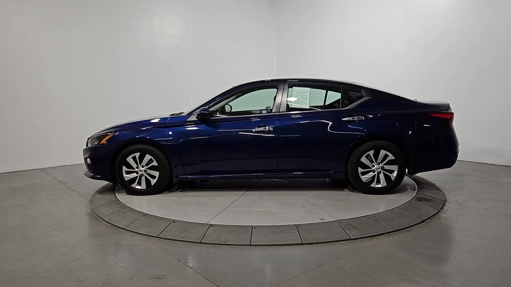 Used 2022 Nissan Altima 2.5 S image 2