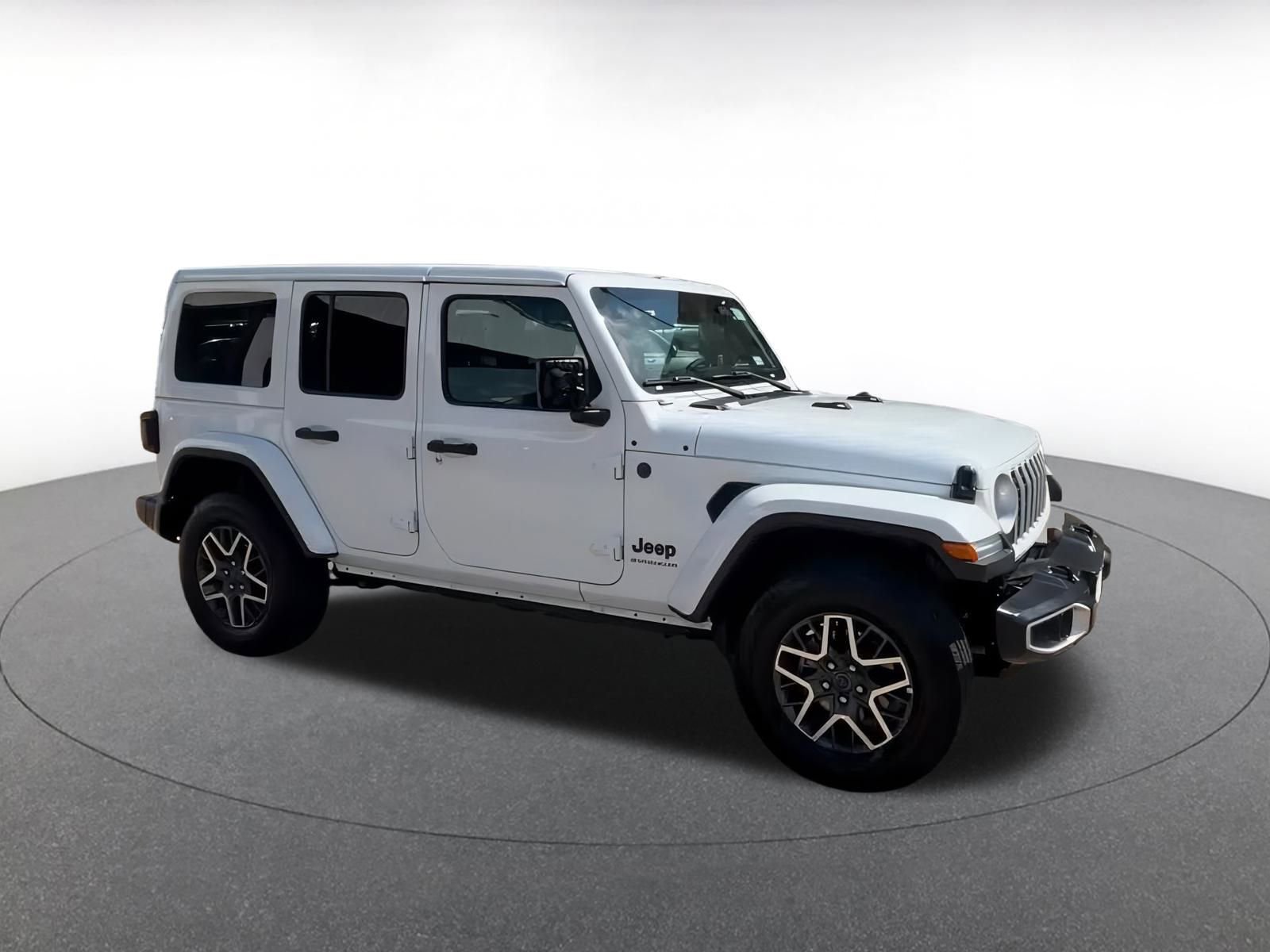 Used 2025 Jeep Wrangler Sahara video 2