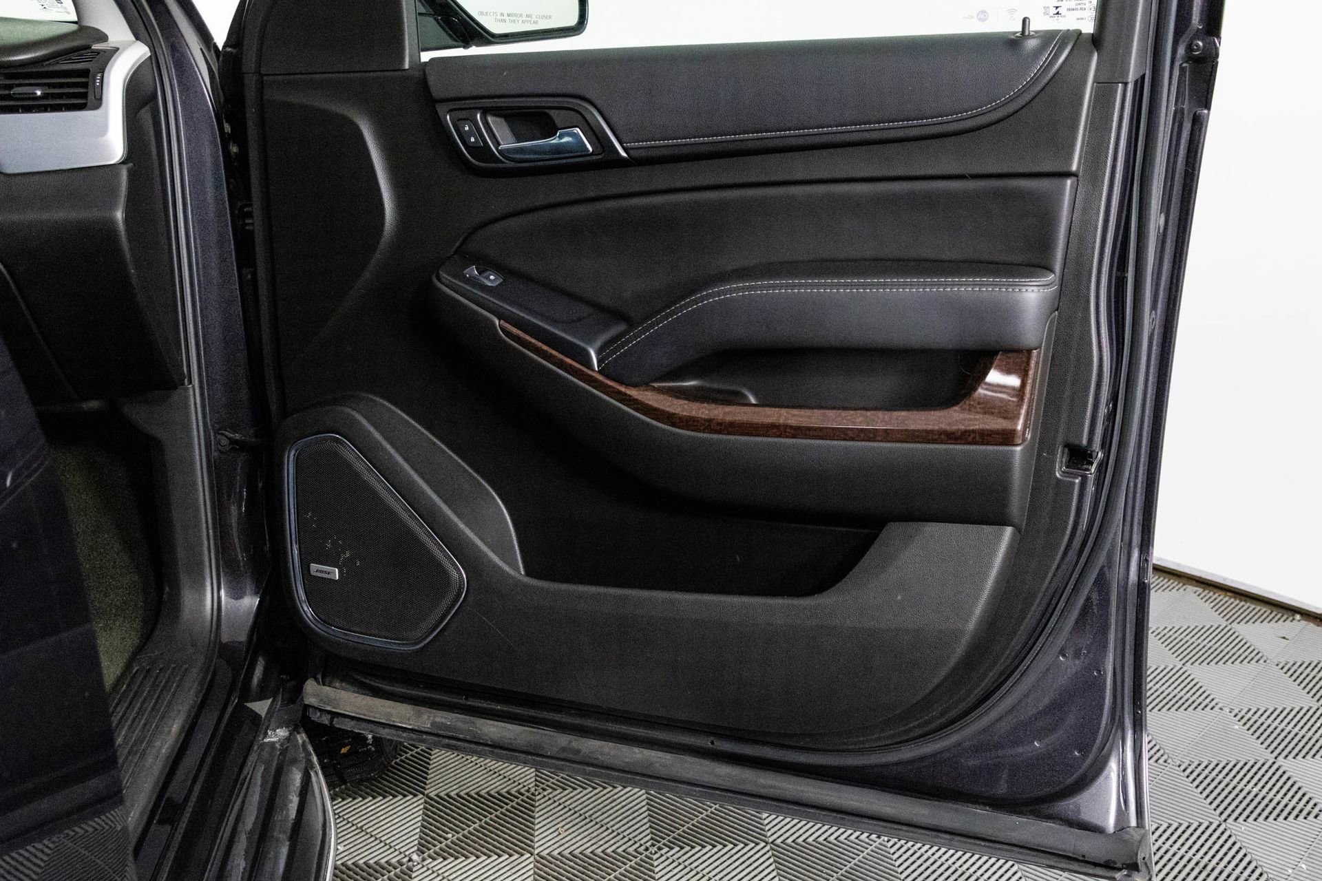 Used 2018 GMC Yukon SLE w/ SLE Value Package image 40