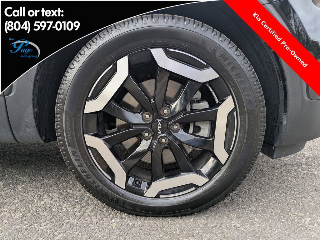 Used 2024 Kia Telluride EX image 11