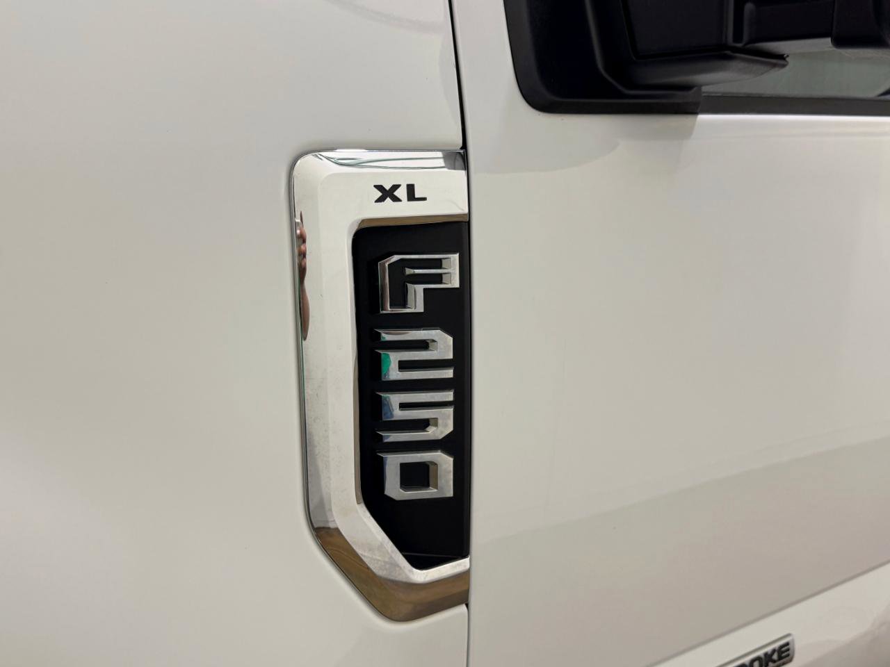 Used 2022 Ford F250 XL w/ Power Equipment Group AWD/4WD image 32