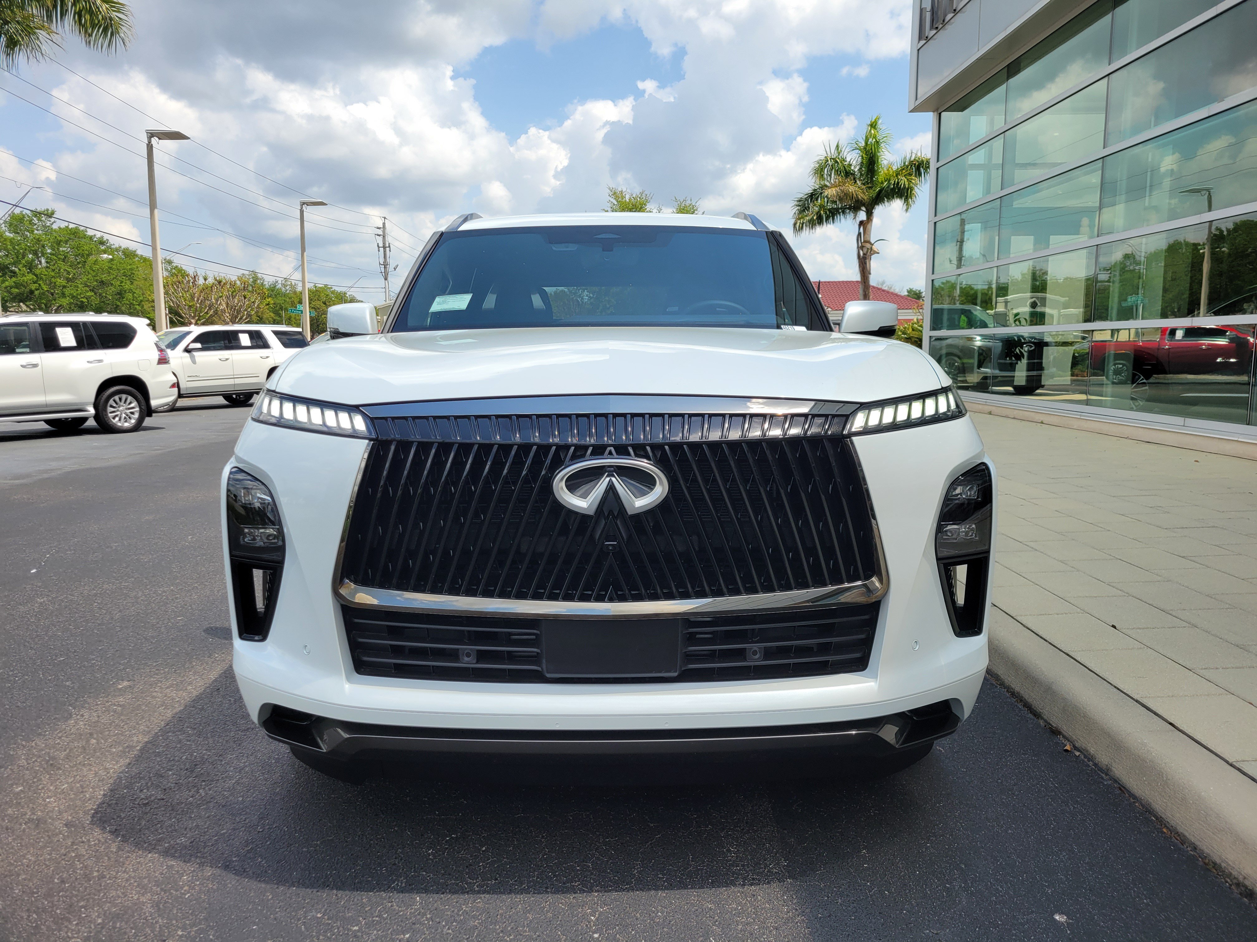 New 2026 INFINITI QX80 Autograph w/ Premium Cargo Package AWD/4WD image 2