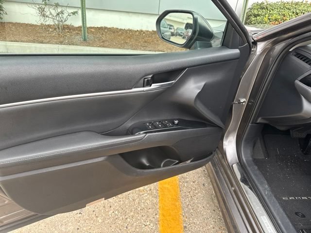 Used 2020 Toyota Camry XSE FWD image 28