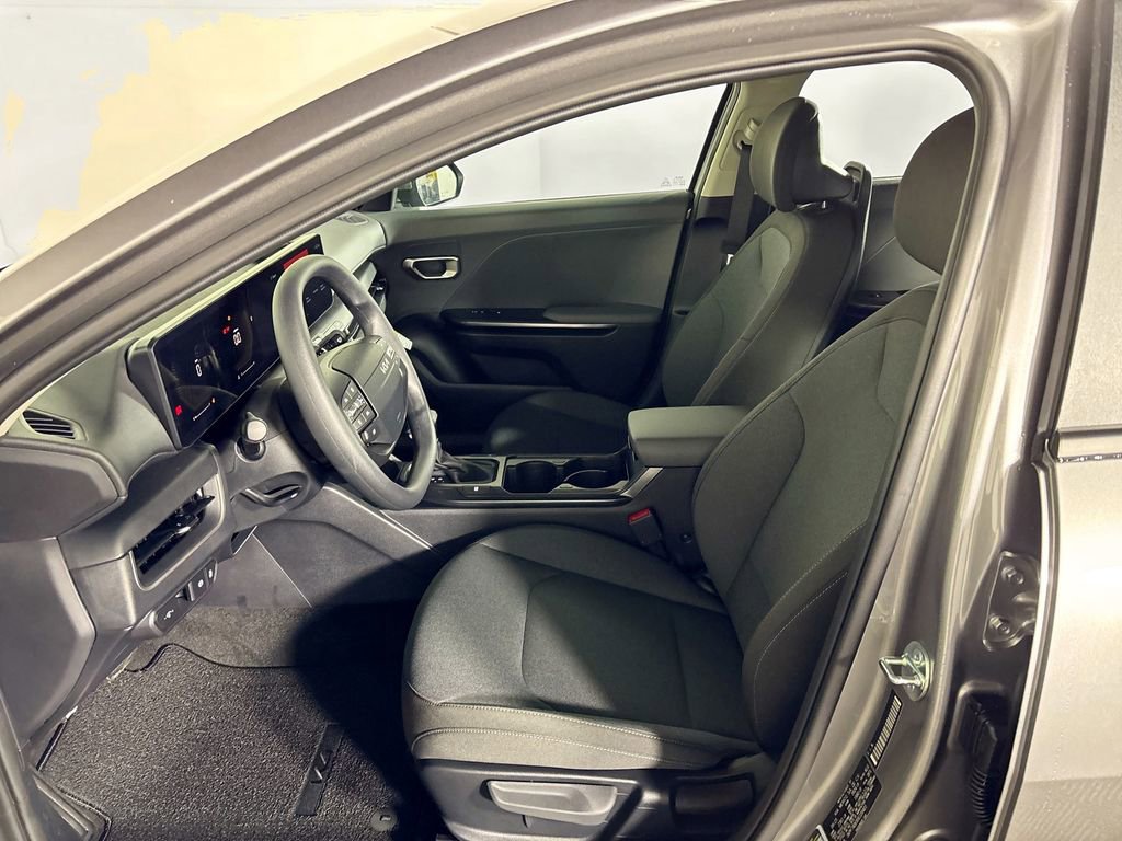 New 2025 Kia K4 LXS image 11