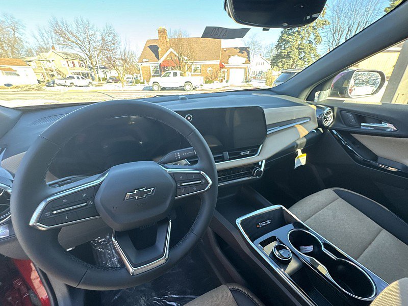 New 2025 Chevrolet Equinox ACTIV w/ Safety and Technology Package image 3