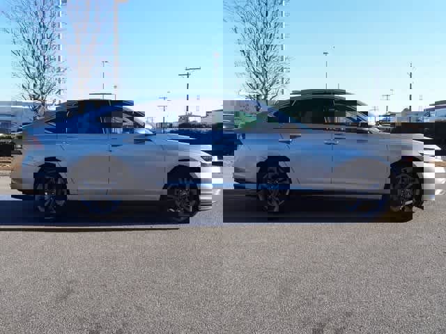 Used 2023 Honda Accord EX image 3