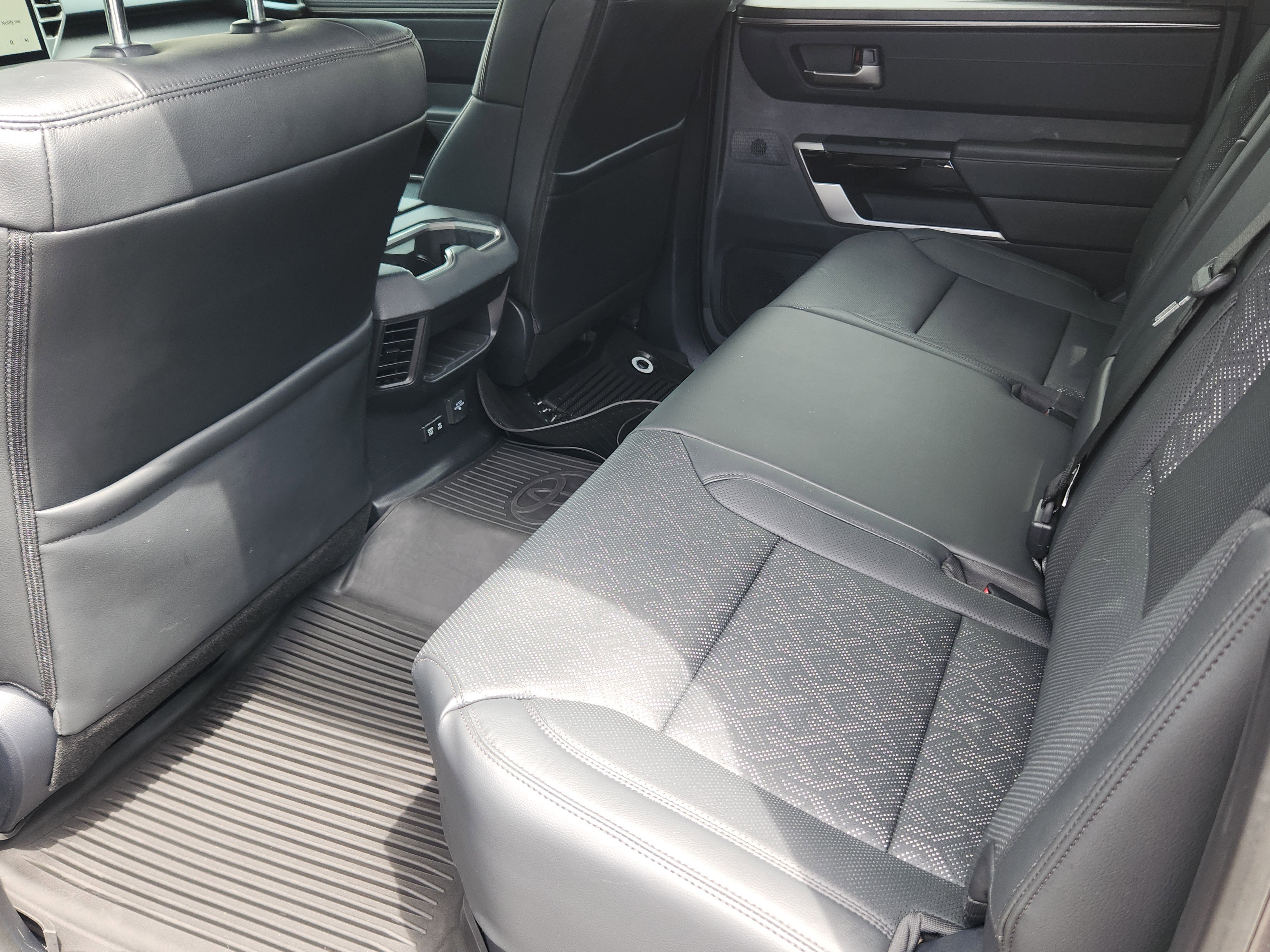 Used 2025 Toyota Tundra Limited AWD/4WD image 15